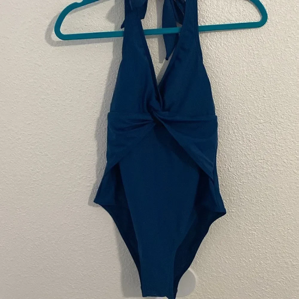 NWT- CUPSHE- deep blue halter twisted detail one piece- Size small